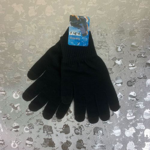 Black touch-screen gloves